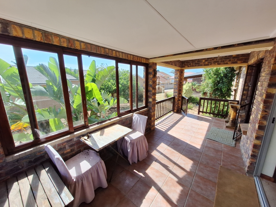 3 Bedroom Property for Sale in Wavecrest Eastern Cape